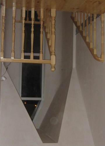 Вид на лестницу с мансарды
