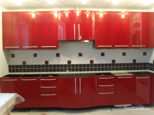 красная кухонная мебель 4
