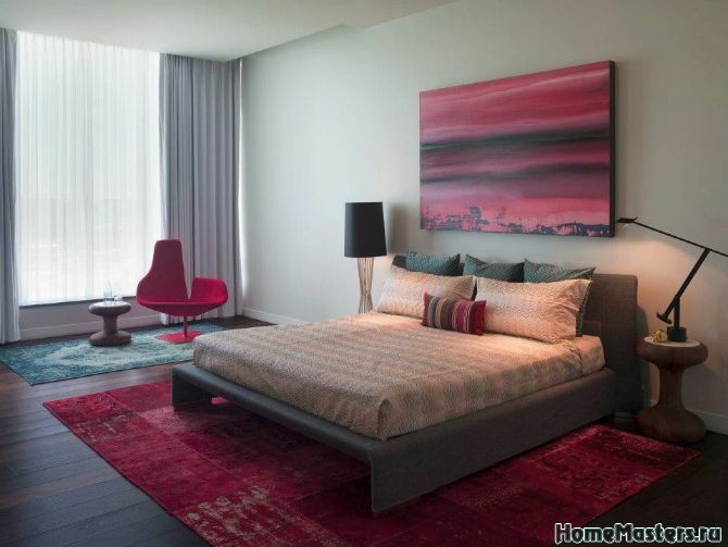 Оформление стен картина оживляет помещение