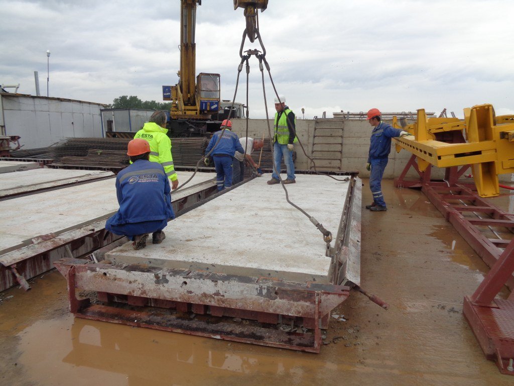 Подробнее о "Линия по производству дорожных и аэродромных плит"