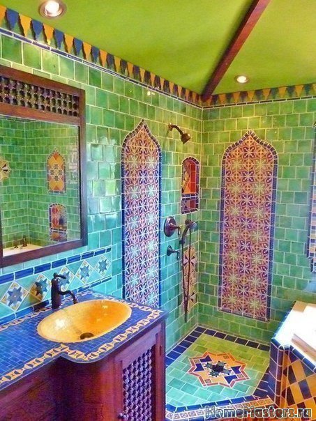 Яркая ванная в марокканском стиле