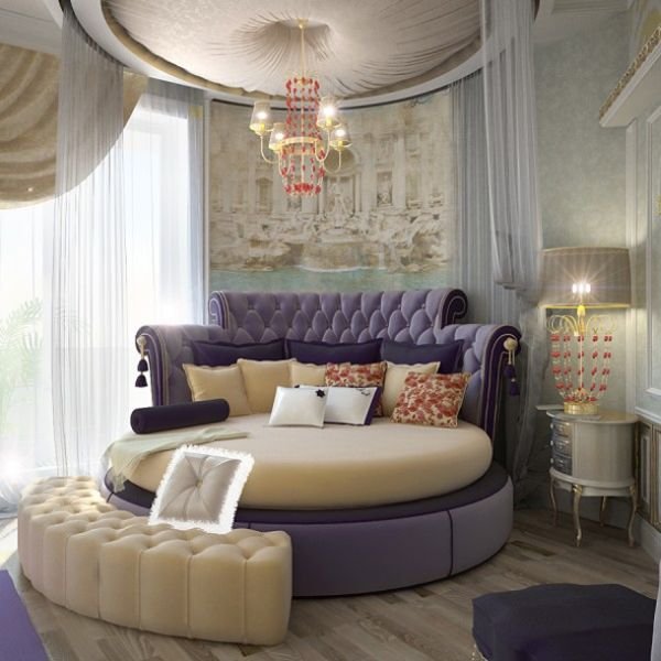 Круглая кровать с фиолетовым оттенком