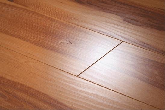 1459185133_3chem-zadelat-shheli-v-lamina