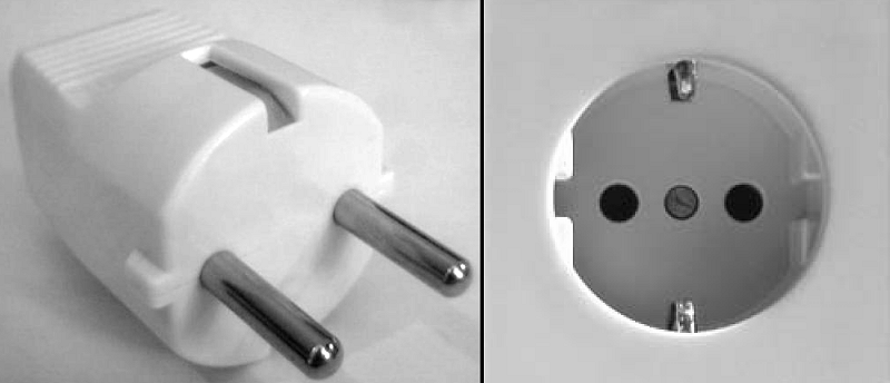 Schuko_plug_and_socket.png