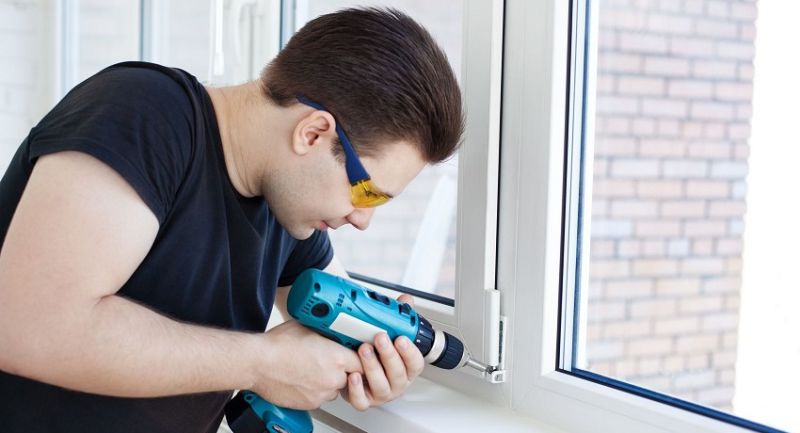 regulirovka-plastikovyh-okon-samostoyate