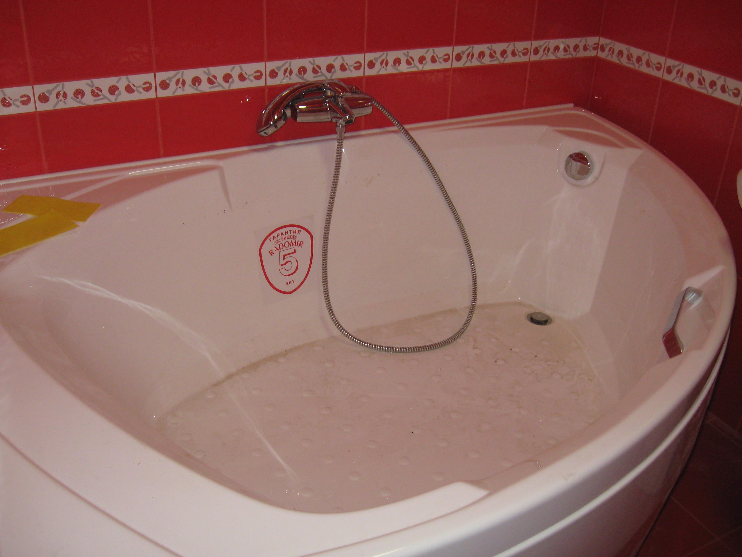 Заделка швов между ванной и стеной силиконовым герметиком - Страница 5 .