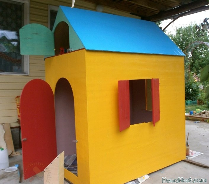 Как построить игровой детский домик из фанеры на даче
