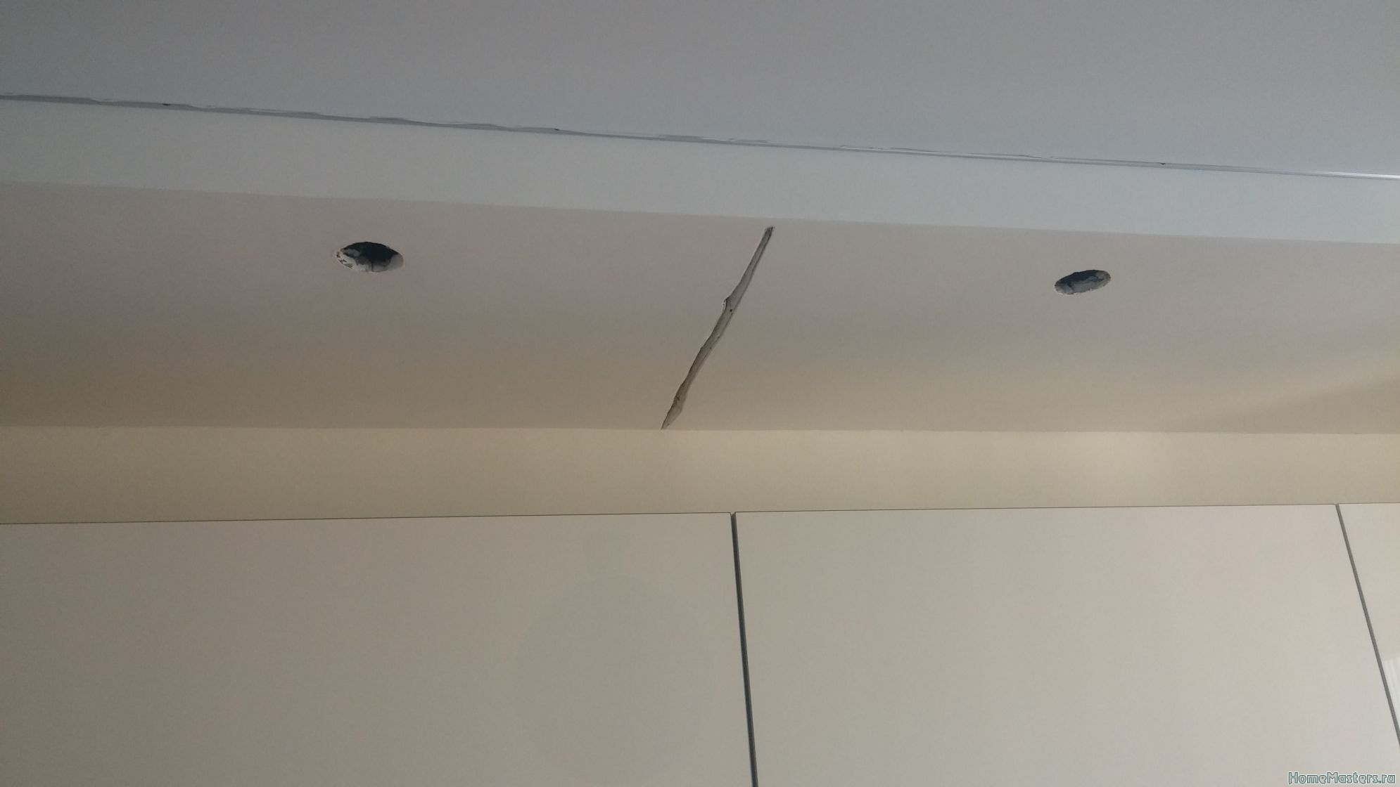 как избежать трещин на потолке из гипсокартона