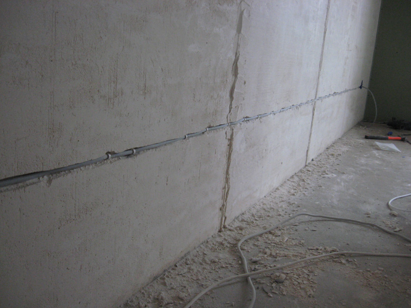 штроба в стене под кабель