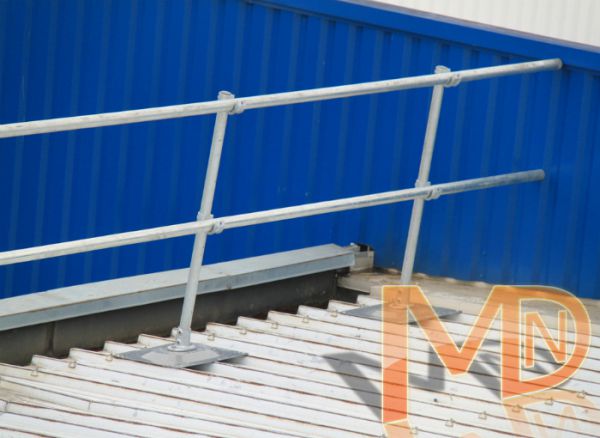 Оцинкованное ограждение для кровли здания