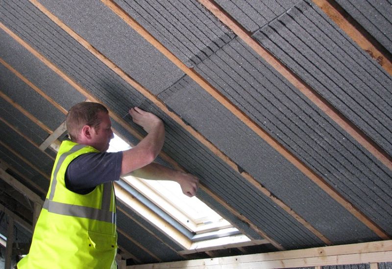 kakoy-uteplitel-luchshe-dlya-kryishi-raz