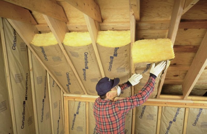 kakoy-uteplitel-luchshe-dlya-kryishi-raz