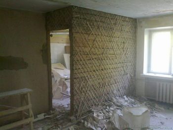 Демонтаж деревянных стен