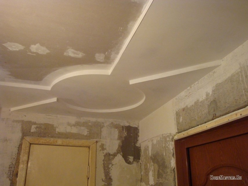 potolok-v-prihozhei.jpg