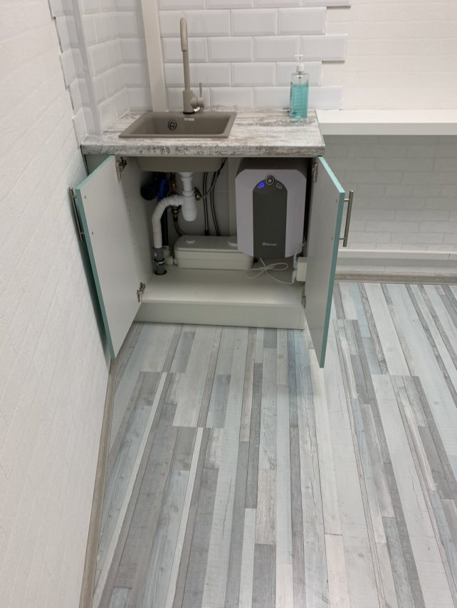 BEED25E2-5B8E-423F-931B-34AE2D0221C0