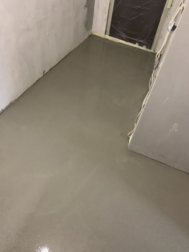 71FA5E12-F6CC-4615-A58F-6F5DE3860BE8