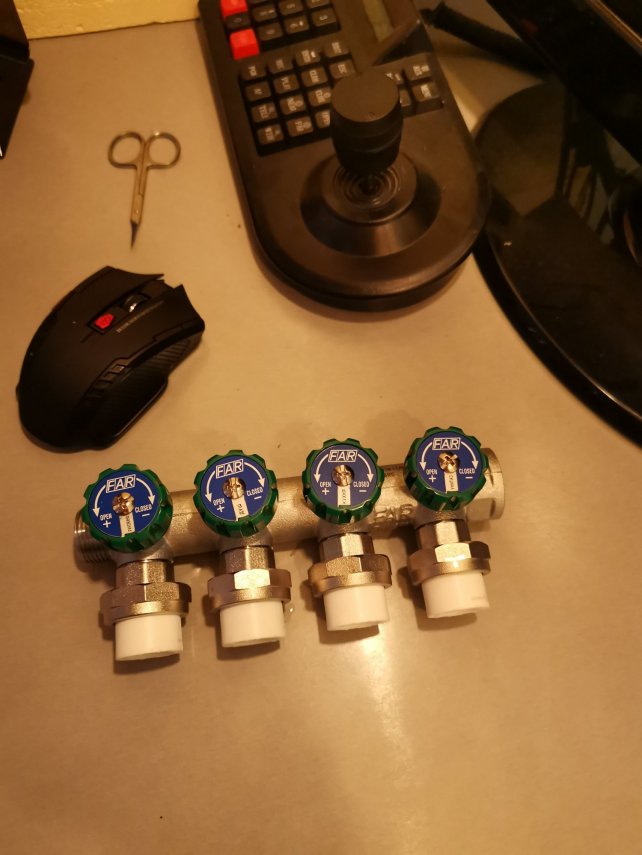 16013683347644324309156881494300