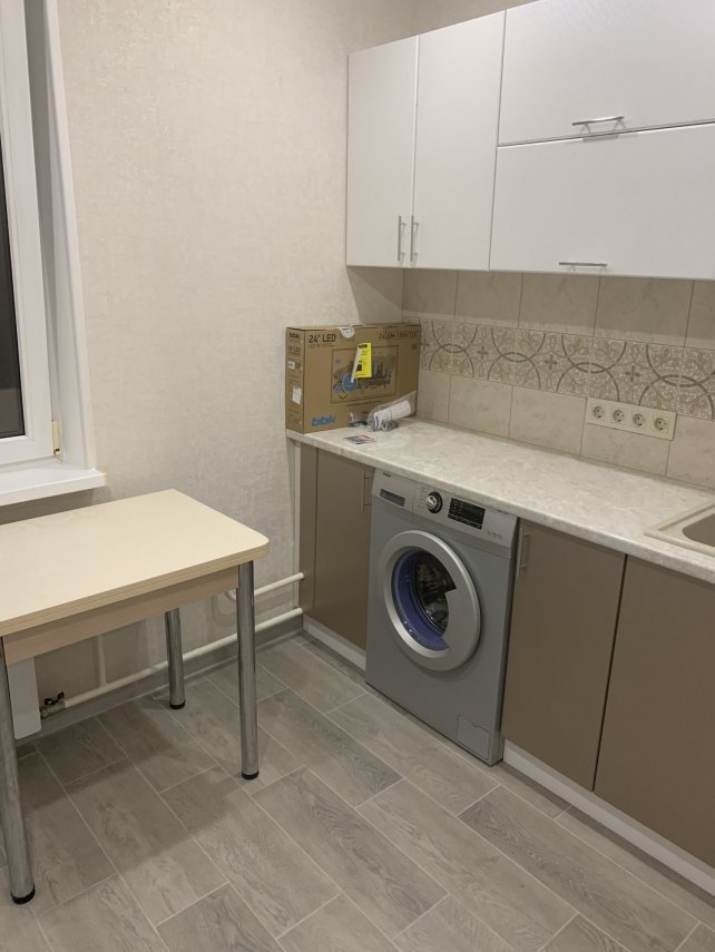 99001AC1-C5F7-48AF-8216-1E1ADD7AC2B9