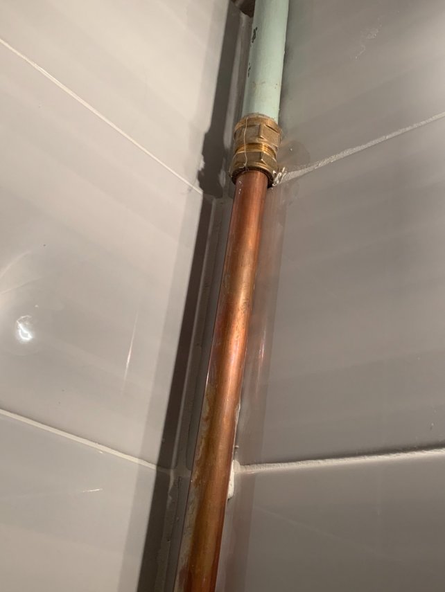 FD97784F-B89B-40B7-8E58-DFB00EE3E59C