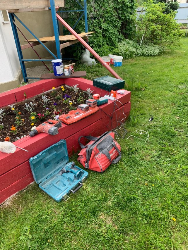 EAF6B234-0FE4-46D2-95EB-4A7E9F69DEBD