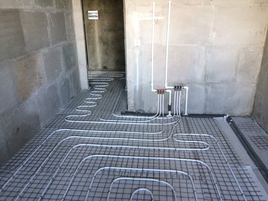 6698C8DA-6A46-45AF-A806-FB1FC4D1E524