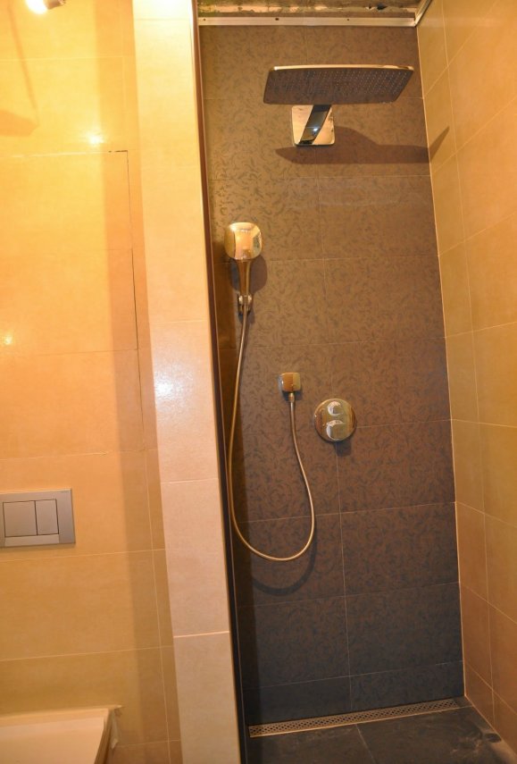 Screenshot_2023-05-09-16-25-19-356_com.google.android.apps.photos-edit