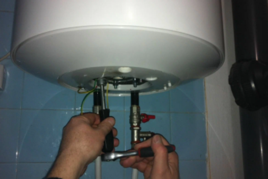 master_razbiraet_boiler.thumb.png.794c6ab0ec6b8a966df886eb15483eff.png