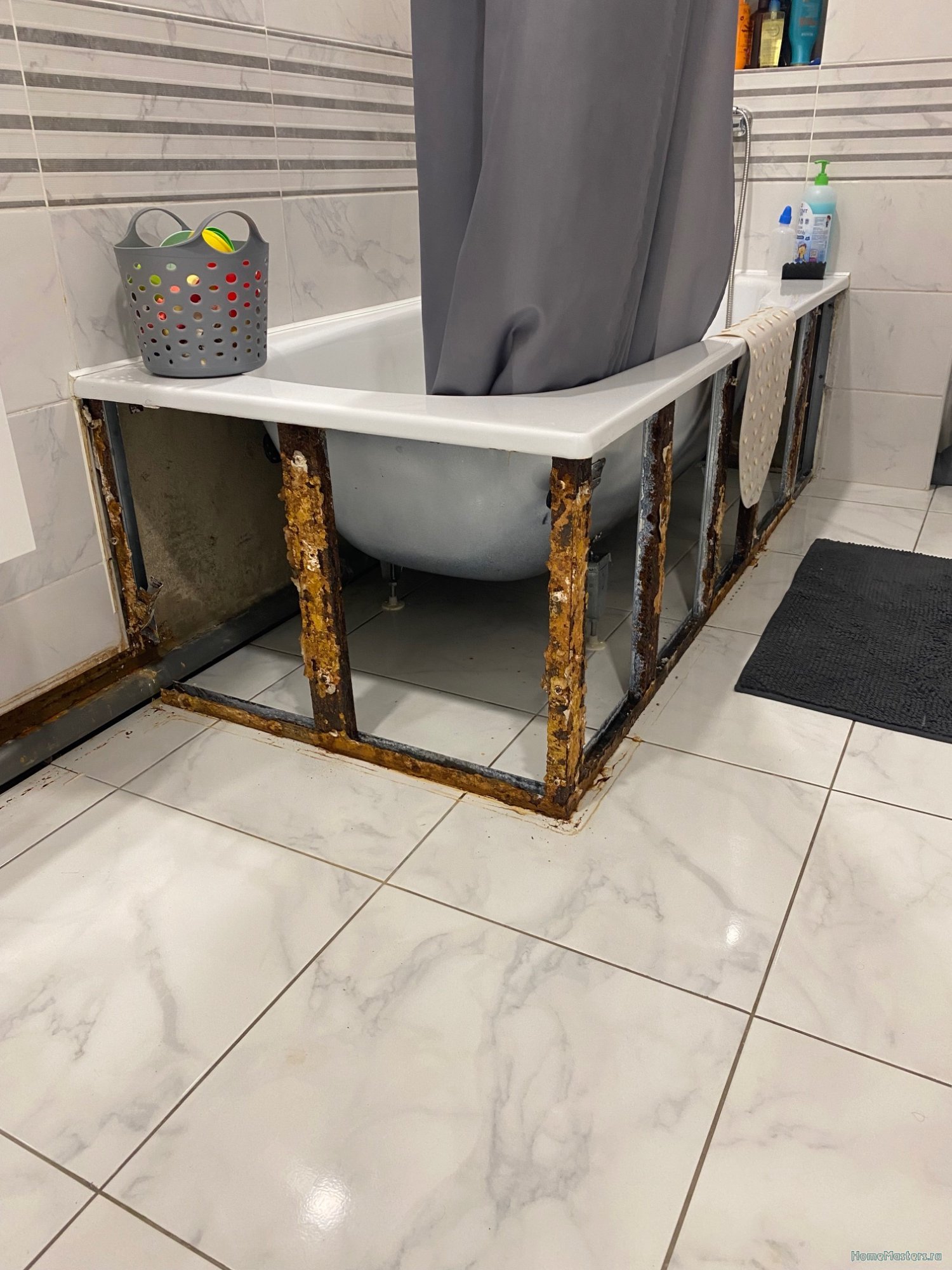 Подробнее о "Экран под ванной из плитки."