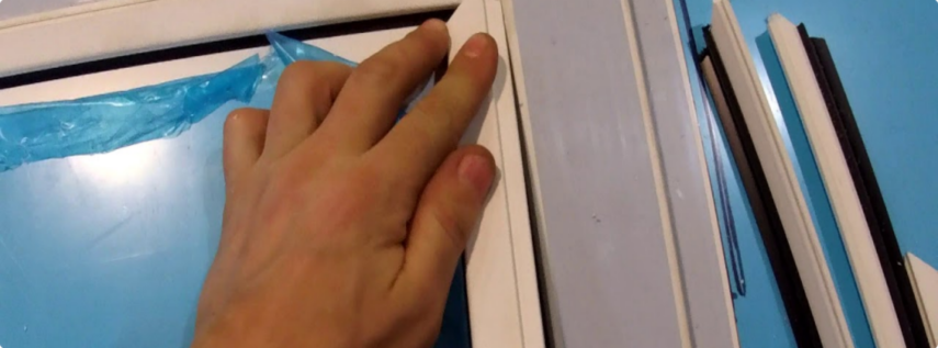 Master_paltcem_pokazyvaet_na_styk_shtapika_i_profilya.thumb.png.4fef67275ffacac60edc14acbdf68e52.png