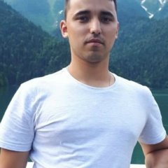 Руслан Хазов